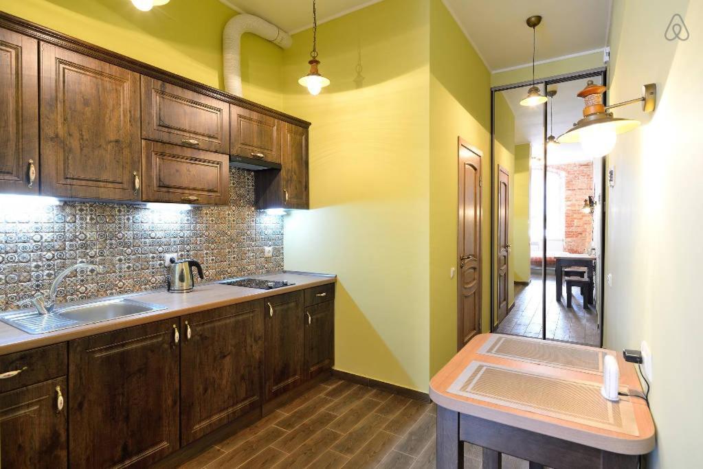 Mini-Loft On Rynok Square Daire Lviv Dış mekan fotoğraf